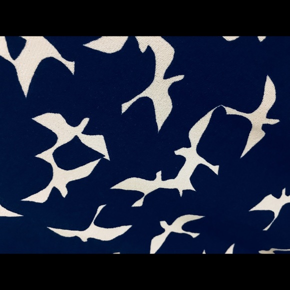 The Limited knit top with dove-like birds - Picture 4 of 4